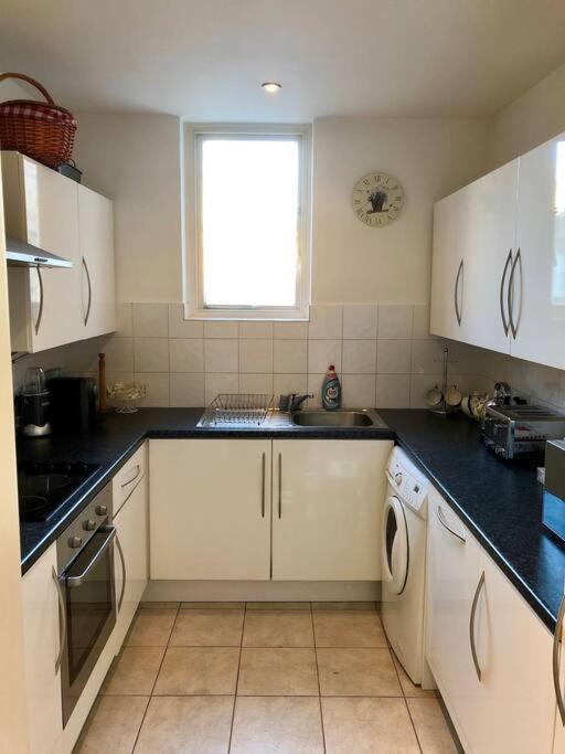 Spacious Apartment In The Heart Of Camden Town Londra Exterior foto